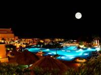 bigstockphoto_A_Luxury_All_Inclusive_Beach_R_4663059